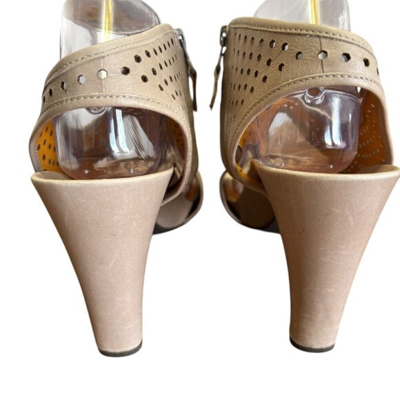 Tsubo Casio Heels Open Toe Perforated Size 10 - Picture 6 of 8